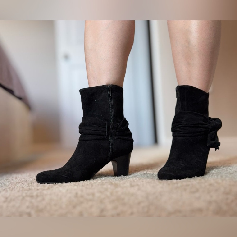 Van Eli Black Suede Heeled Boots - Picture 2 of 15